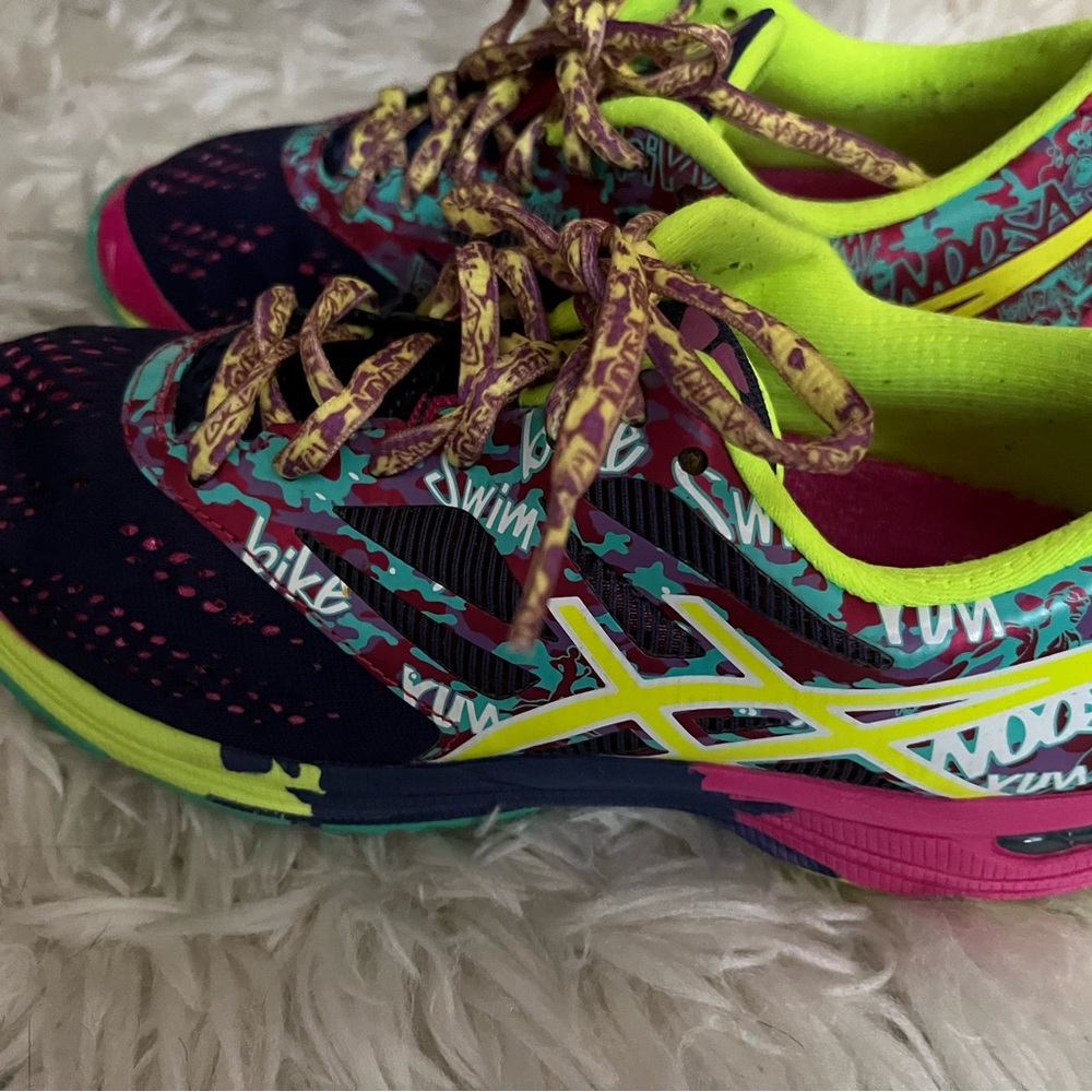 ASICS running shoes. - Picture 7 of 7